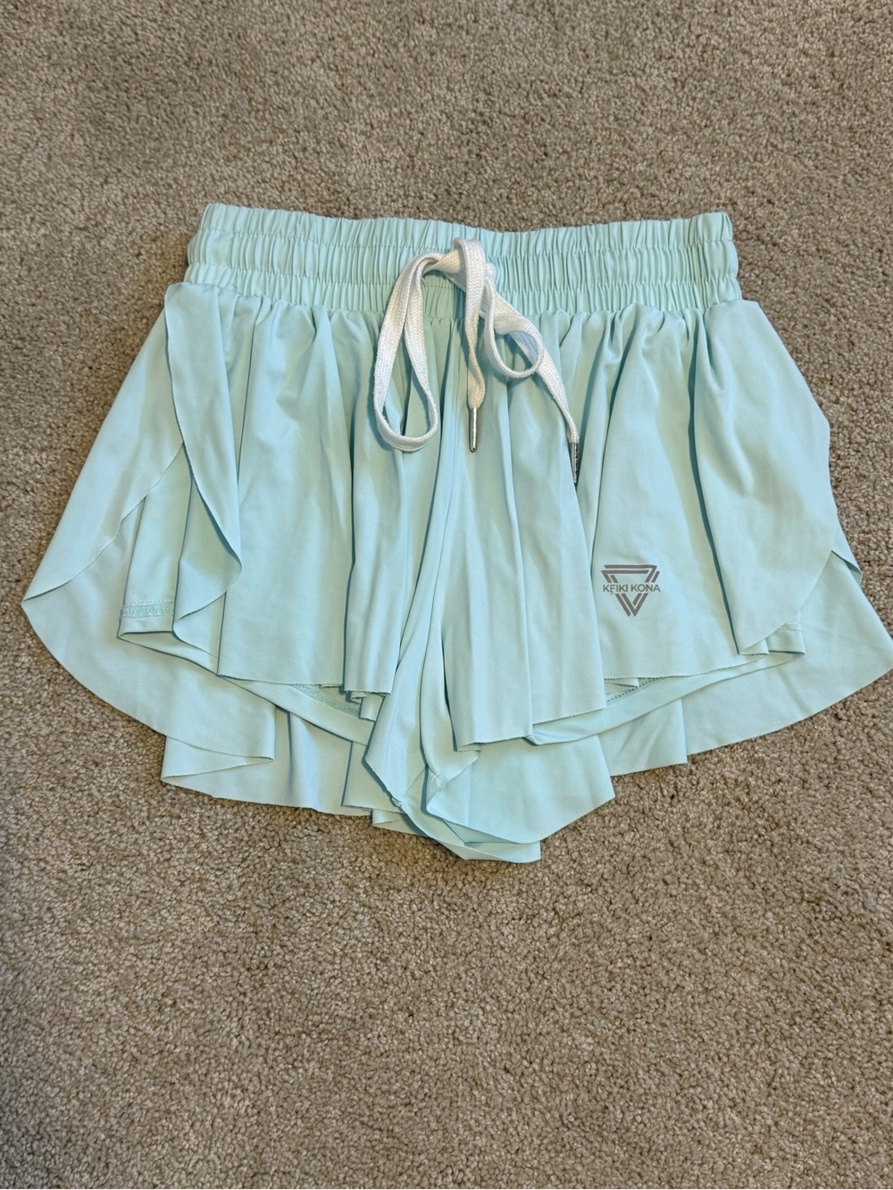 Women’s size xs Keiki Kona (ORIGINAL BRAND) mint blue butterfly flowy shorts